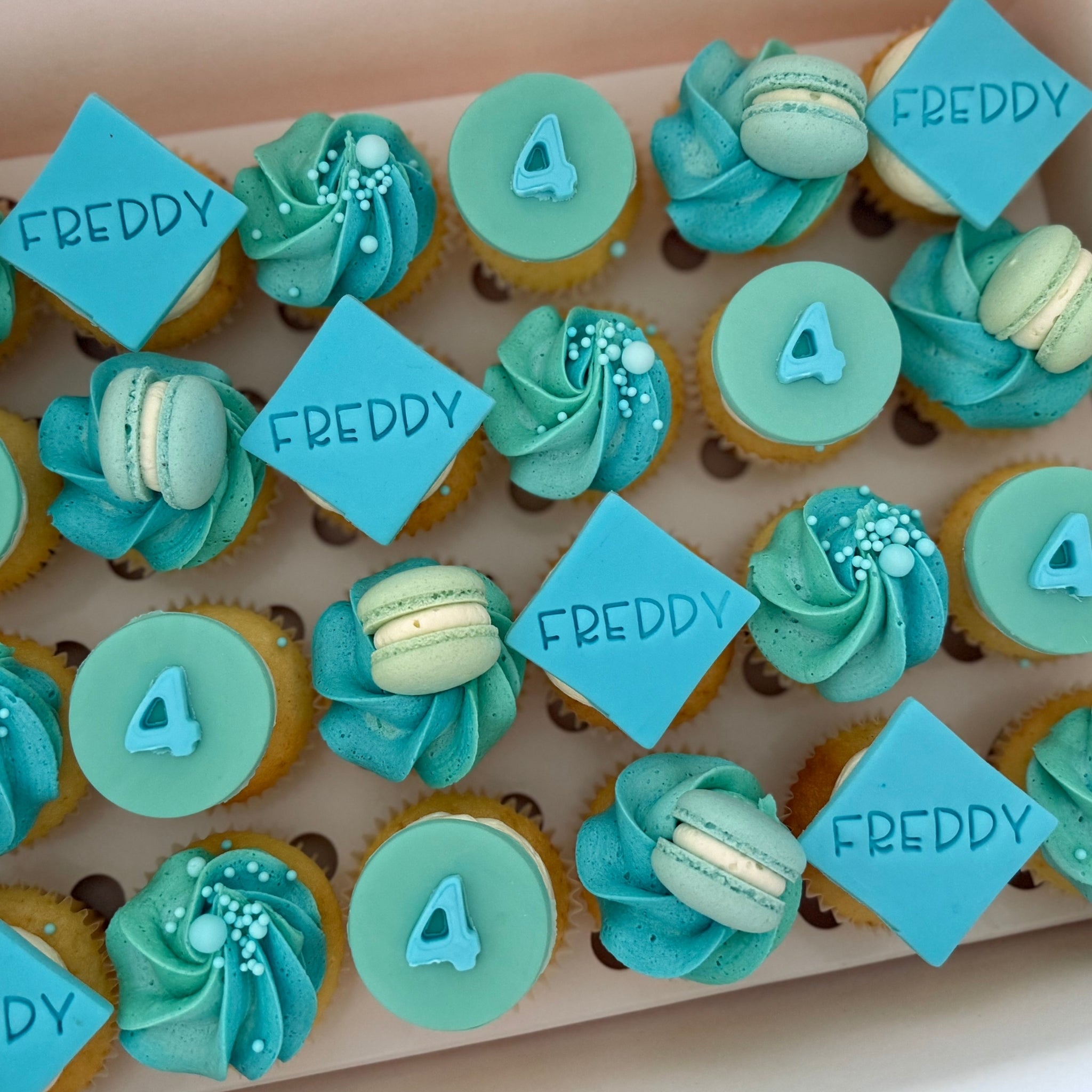 BB Signature Cupcakes - Mini